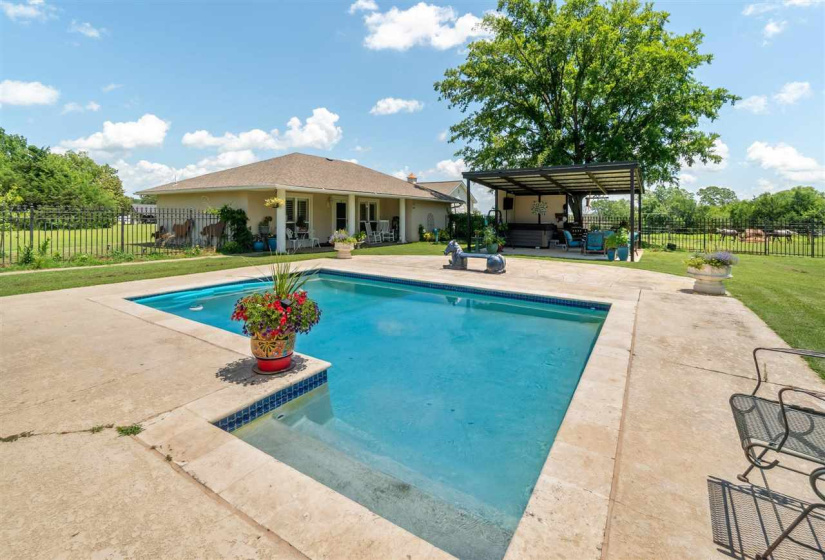 4 Bedrooms Bedrooms, 0 ,5 BathroomsBathrooms,Residential,Single Family,Lou Allard,1,132460