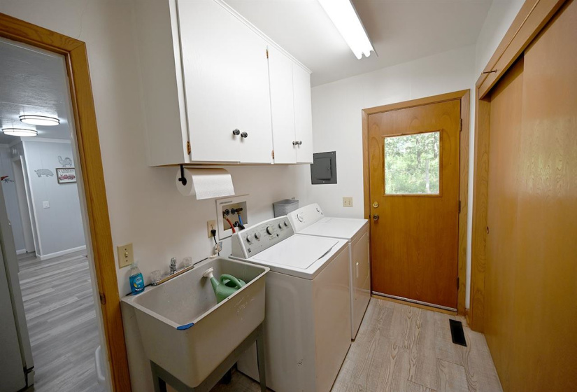 3 Bedrooms Bedrooms, 0 ,2 BathroomsBathrooms,Residential,Single Family,Clayton,1,132334