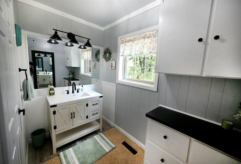 3 Bedrooms Bedrooms, 0 ,2 BathroomsBathrooms,Residential,Single Family,Clayton,1,132334