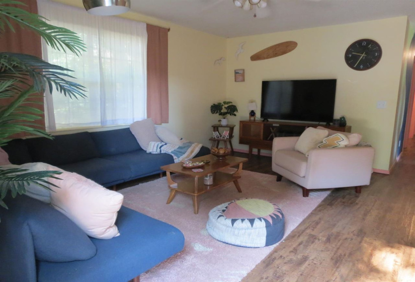 3 Bedrooms Bedrooms, 0 ,1 BathroomBathrooms,Residential,Single Family,West,1,132467