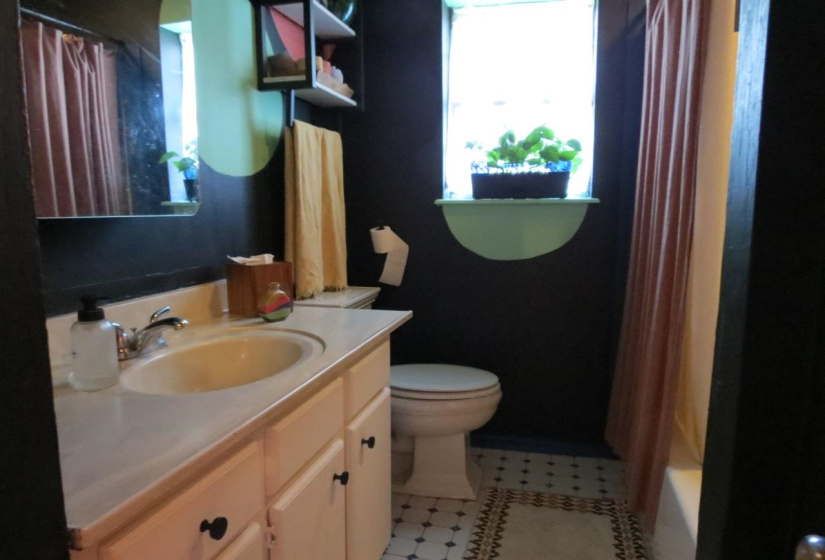 3 Bedrooms Bedrooms, 0 ,1 BathroomBathrooms,Residential,Single Family,West,1,132467