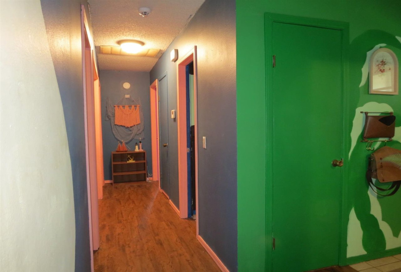 3 Bedrooms Bedrooms, 0 ,1 BathroomBathrooms,Residential,Single Family,West,1,132467