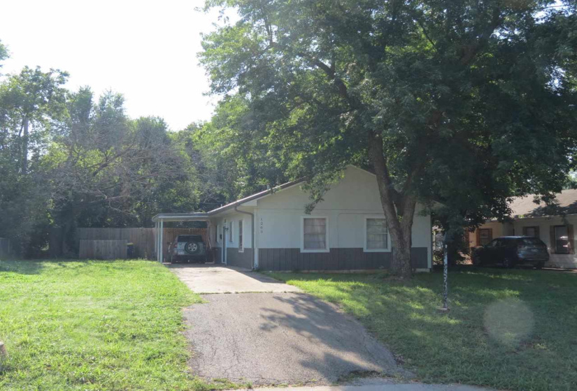 3 Bedrooms Bedrooms, 0 ,1 BathroomBathrooms,Residential,Single Family,West,1,132467