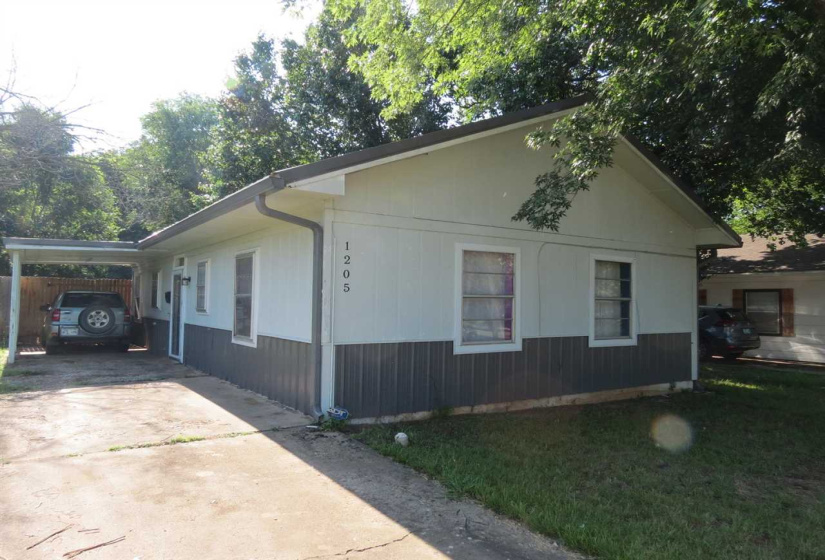 3 Bedrooms Bedrooms, 0 ,1 BathroomBathrooms,Residential,Single Family,West,1,132467