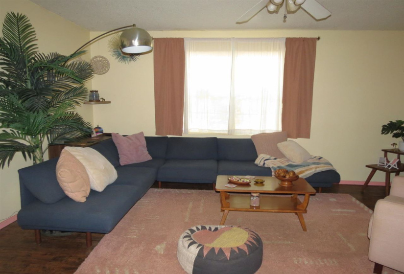 3 Bedrooms Bedrooms, 0 ,1 BathroomBathrooms,Residential,Single Family,West,1,132467