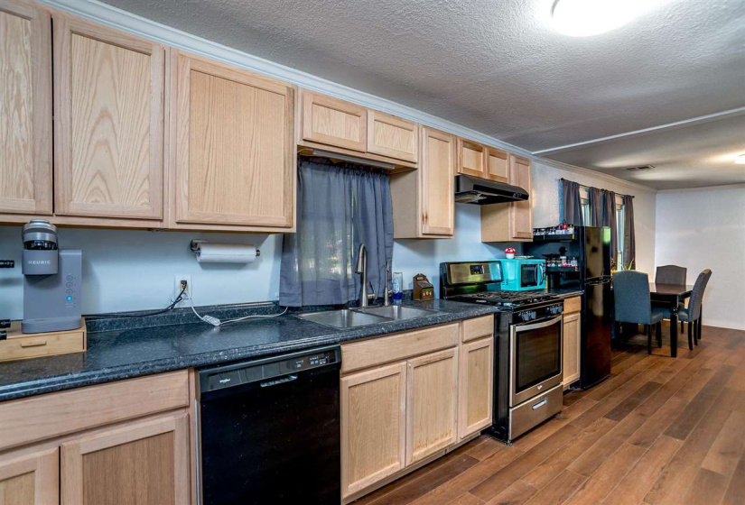 3 Bedrooms Bedrooms, 0 ,1 BathroomBathrooms,Residential,Single Family,Springfield,1,132478