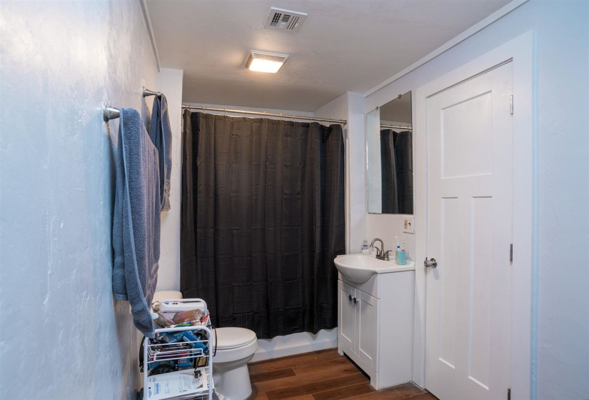 3 Bedrooms Bedrooms, 0 ,1 BathroomBathrooms,Residential,Single Family,Springfield,1,132478