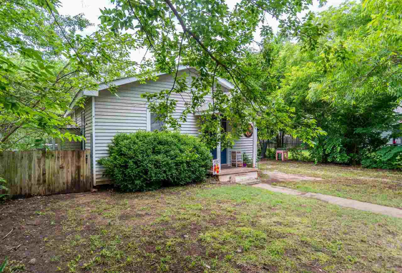 3 Bedrooms Bedrooms, 0 ,1 BathroomBathrooms,Residential,Single Family,Springfield,1,132478