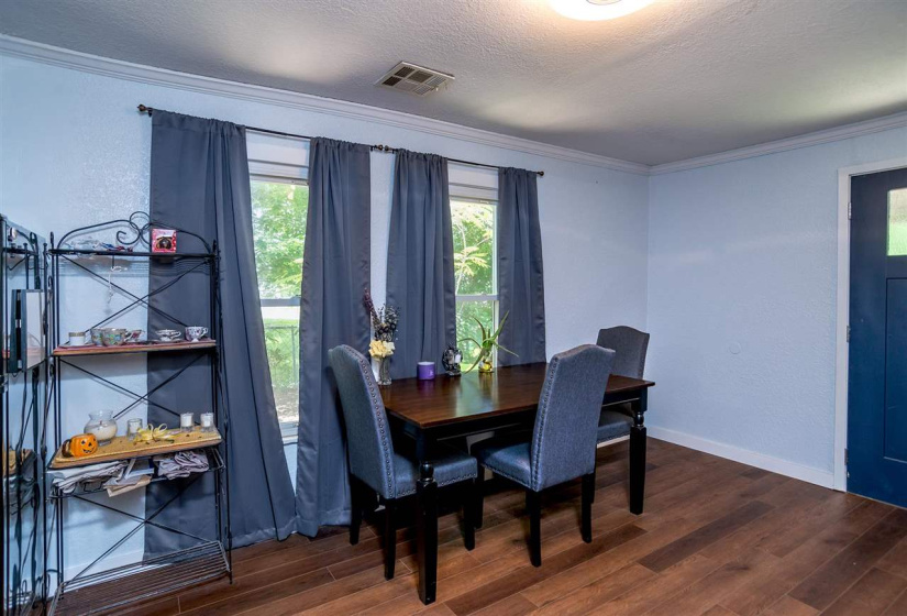 3 Bedrooms Bedrooms, 0 ,1 BathroomBathrooms,Residential,Single Family,Springfield,1,132478