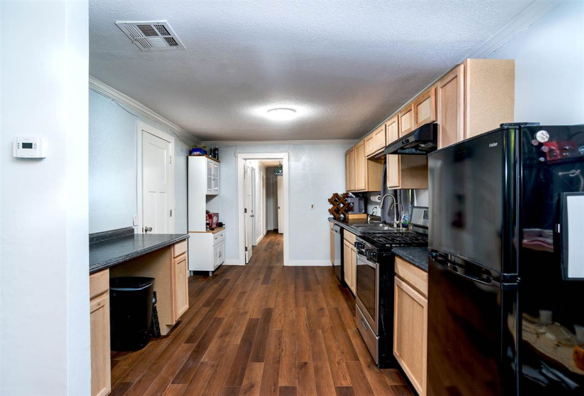 3 Bedrooms Bedrooms, 0 ,1 BathroomBathrooms,Residential,Single Family,Springfield,1,132478
