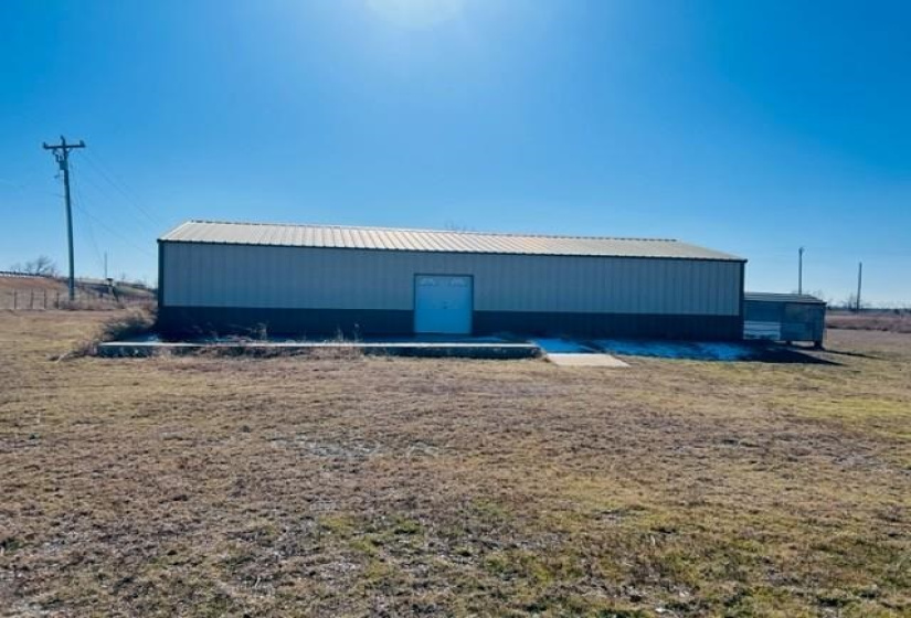 0 , 0 ,50 BathroomsBathrooms,Commercial/industrial,Commercial,Rose,1,132491