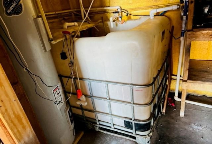 0 , 0 ,50 BathroomsBathrooms,Commercial/industrial,Commercial,Rose,1,132491