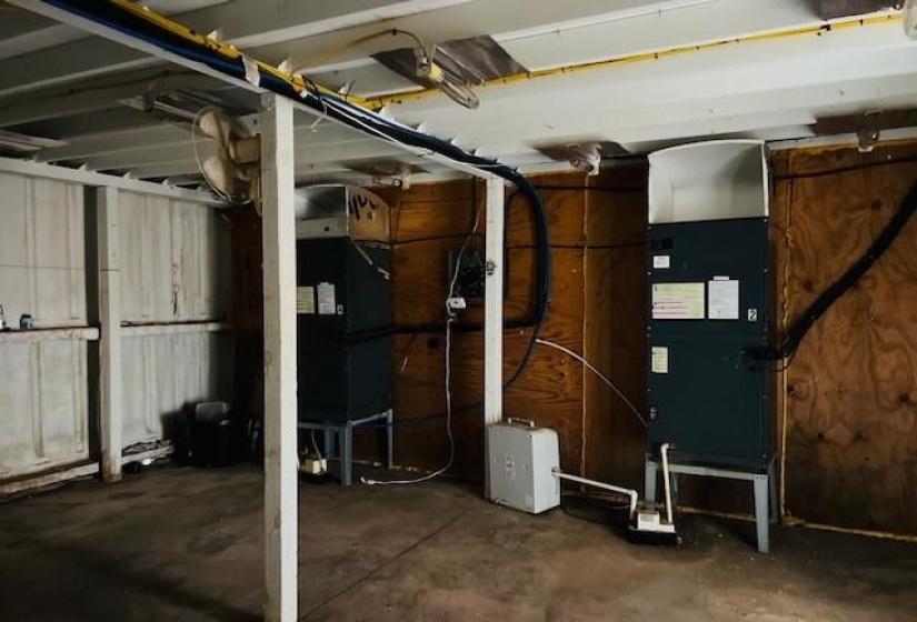 0 , 0 ,50 BathroomsBathrooms,Commercial/industrial,Commercial,Rose,1,132491