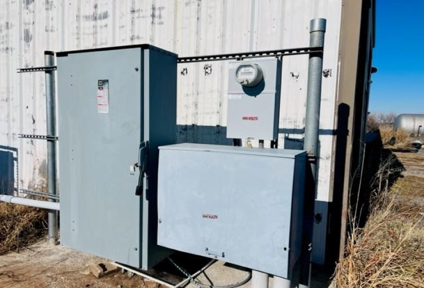 0 , 0 ,50 BathroomsBathrooms,Commercial/industrial,Commercial,Rose,1,132491