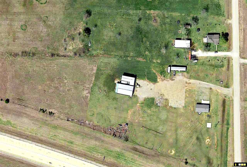 0 , 0 ,50 BathroomsBathrooms,Commercial/industrial,Commercial,Rose,1,132491