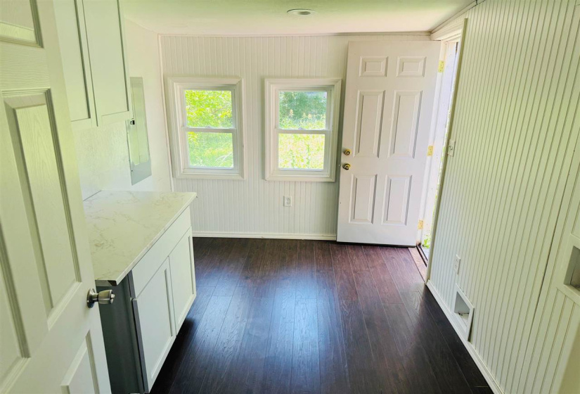 3 Bedrooms Bedrooms, 0 ,1 BathroomBathrooms,Residential,Single Family,Maple,1,132488