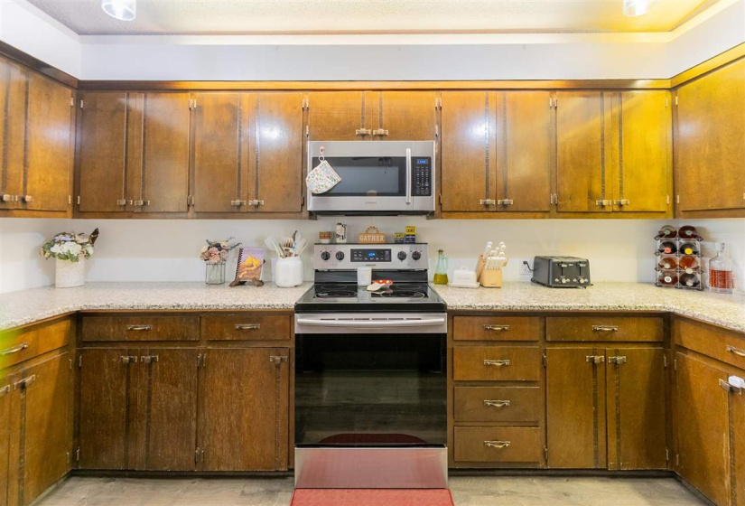 3 Bedrooms Bedrooms, 0 ,2 BathroomsBathrooms,Residential,Single Family,2ND,1,132518