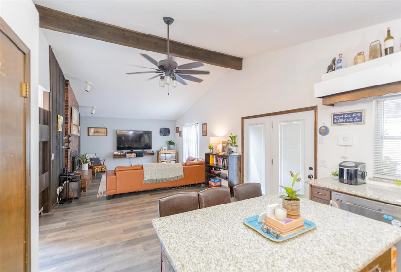 3 Bedrooms Bedrooms, 0 ,2 BathroomsBathrooms,Residential,Single Family,2ND,1,132518