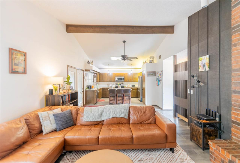 3 Bedrooms Bedrooms, 0 ,2 BathroomsBathrooms,Residential,Single Family,2ND,1,132518