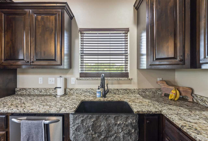 3 Bedrooms Bedrooms, 0 ,2 BathroomsBathrooms,Residential,Single Family,Jardot,2,132519