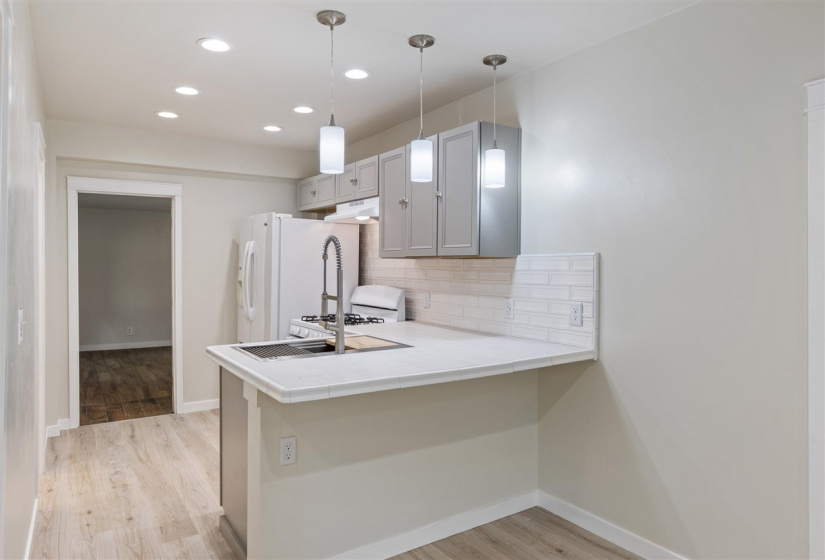 1 Bedroom Bedrooms, 0 ,1 BathroomBathrooms,Residential,Single Family,Husband,1,132533