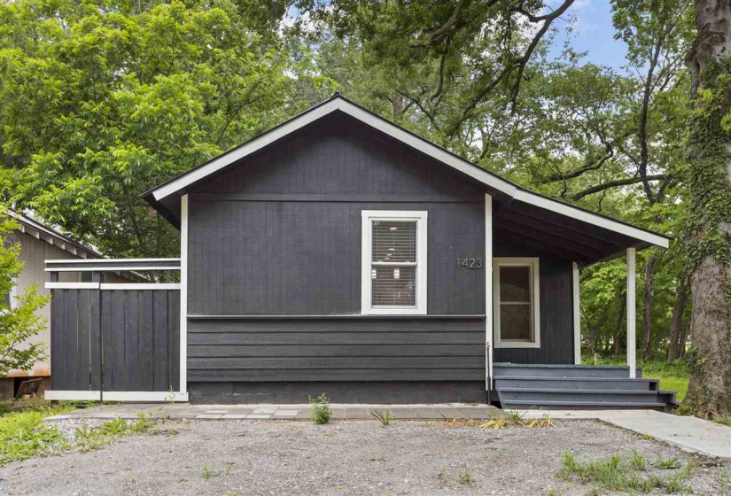 1 Bedroom Bedrooms, 0 ,1 BathroomBathrooms,Residential,Single Family,Husband,1,132533