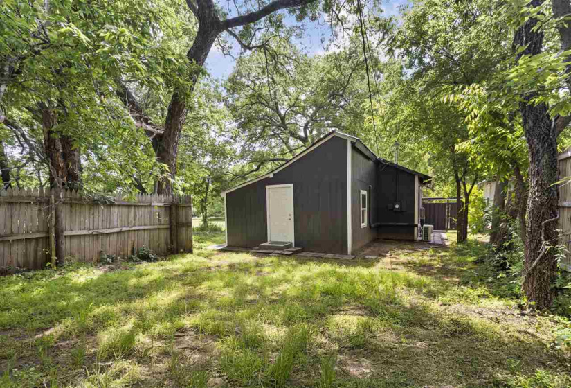 1 Bedroom Bedrooms, 0 ,1 BathroomBathrooms,Residential,Single Family,Husband,1,132533