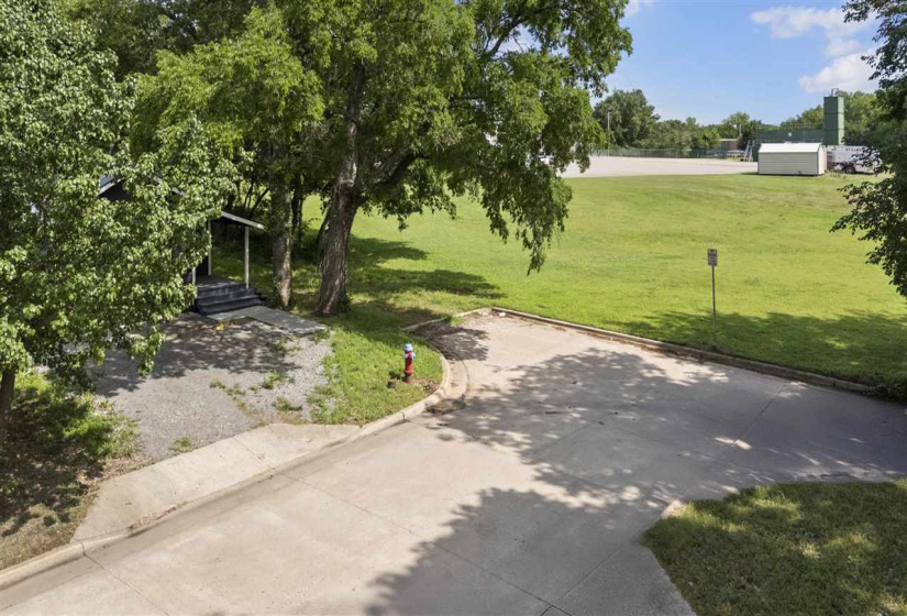 1 Bedroom Bedrooms, 0 ,1 BathroomBathrooms,Residential,Single Family,Husband,1,132533
