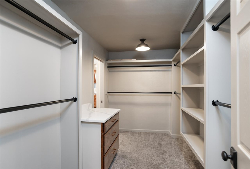 4 Bedrooms Bedrooms, 0 ,2 BathroomsBathrooms,Residential,Single Family,3484,1,132540