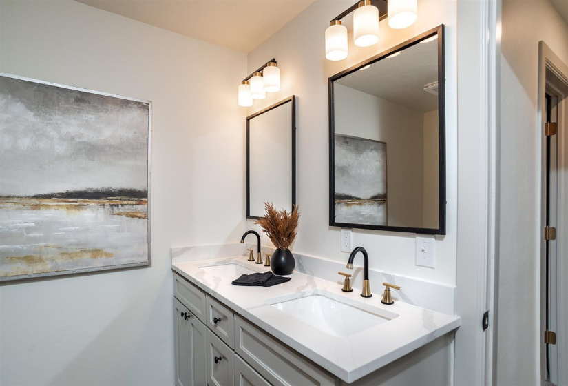 4 Bedrooms Bedrooms, 0 ,2 BathroomsBathrooms,Residential,Single Family,3484,1,132540
