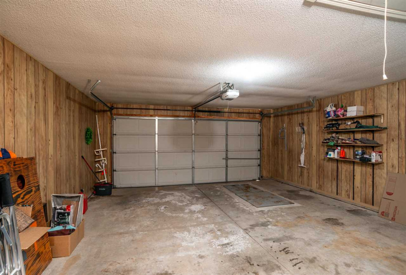 3 Bedrooms Bedrooms, 0 ,2 BathroomsBathrooms,Residential,Single Family,Abbey,1,132546