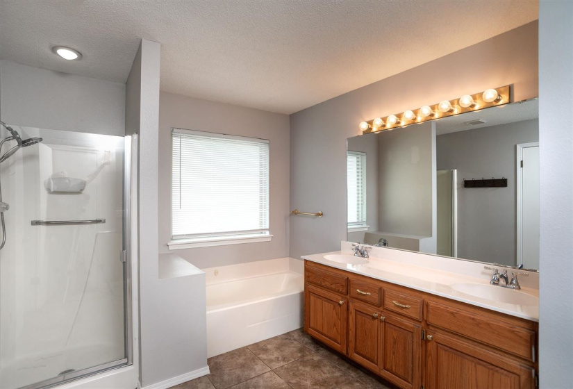 3 Bedrooms Bedrooms, 0 ,2 BathroomsBathrooms,Residential,Single Family,Abbey,1,132546