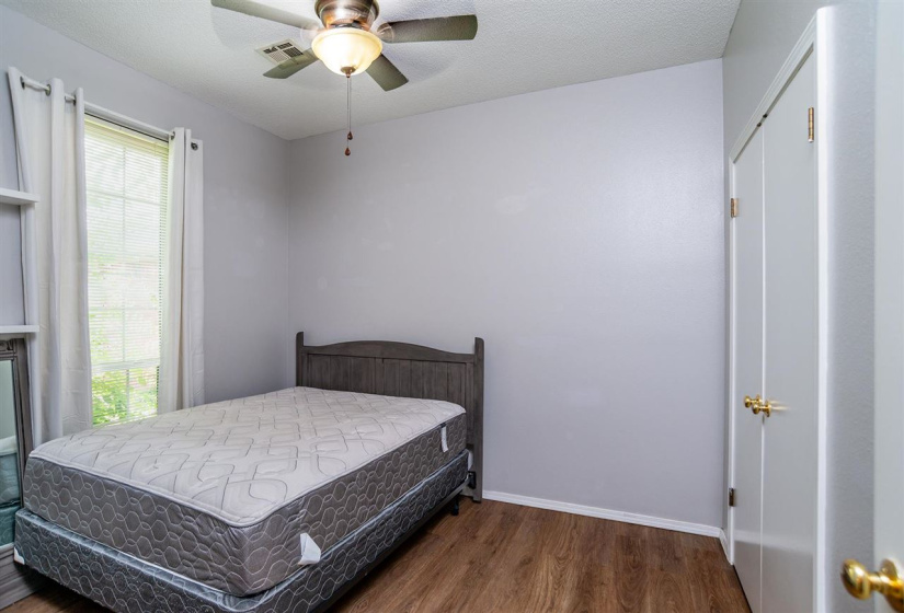 3 Bedrooms Bedrooms, 0 ,2 BathroomsBathrooms,Residential,Single Family,Abbey,1,132546