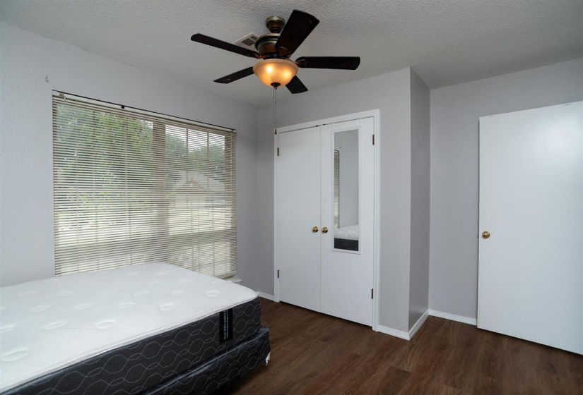 3 Bedrooms Bedrooms, 0 ,2 BathroomsBathrooms,Residential,Single Family,Abbey,1,132546