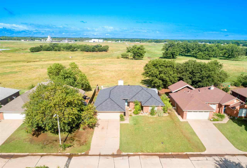 3 Bedrooms Bedrooms, 0 ,2 BathroomsBathrooms,Residential,Single Family,Abbey,1,132546