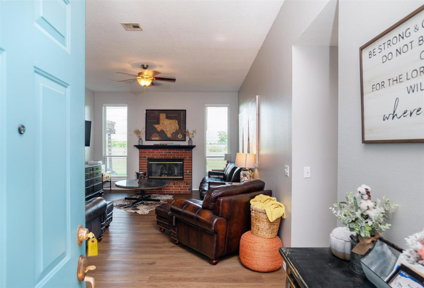 3 Bedrooms Bedrooms, 0 ,2 BathroomsBathrooms,Residential,Single Family,Abbey,1,132546