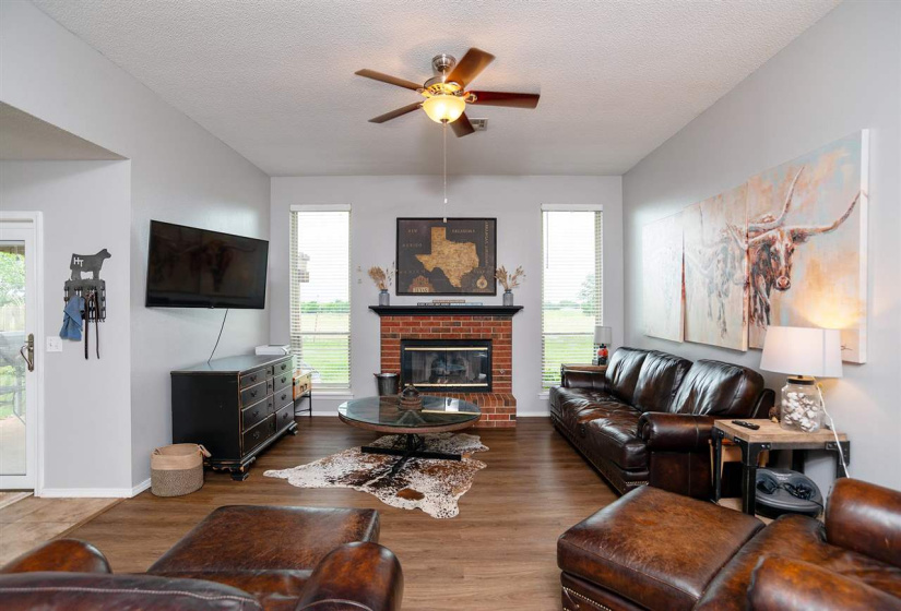 3 Bedrooms Bedrooms, 0 ,2 BathroomsBathrooms,Residential,Single Family,Abbey,1,132546