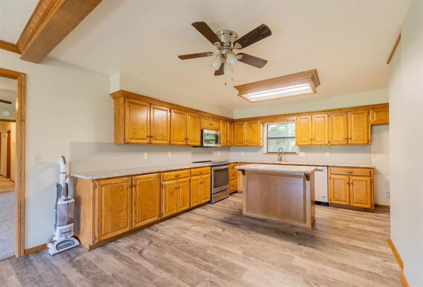 3 Bedrooms Bedrooms, 0 ,2 BathroomsBathrooms,Residential,Single Family,Timberline,1,132548