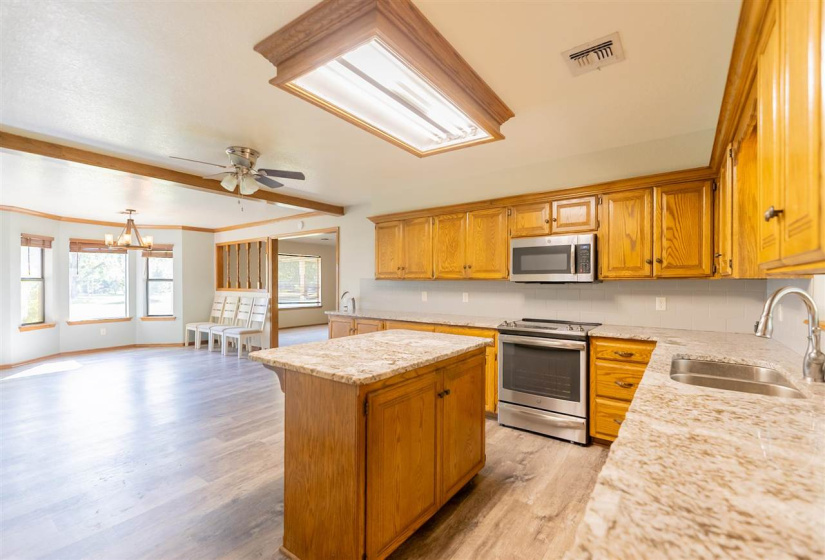 3 Bedrooms Bedrooms, 0 ,2 BathroomsBathrooms,Residential,Single Family,Timberline,1,132548