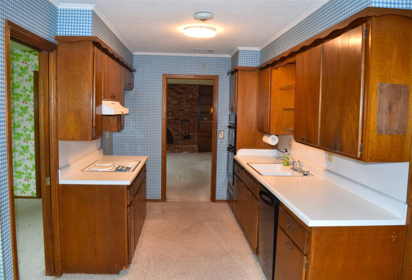 4 Bedrooms Bedrooms, 0 ,2 BathroomsBathrooms,Residential,Single Family,34th,1.5,132550