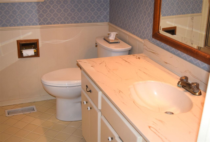 4 Bedrooms Bedrooms, 0 ,2 BathroomsBathrooms,Residential,Single Family,34th,1.5,132550