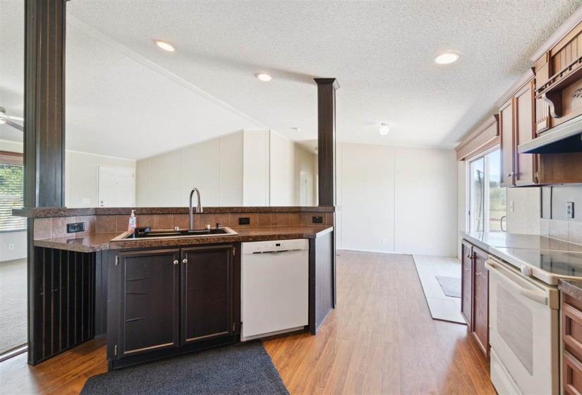 4 Bedrooms Bedrooms, 0 ,2 BathroomsBathrooms,Residential,Mobile/manufactured Home,South,1,132552