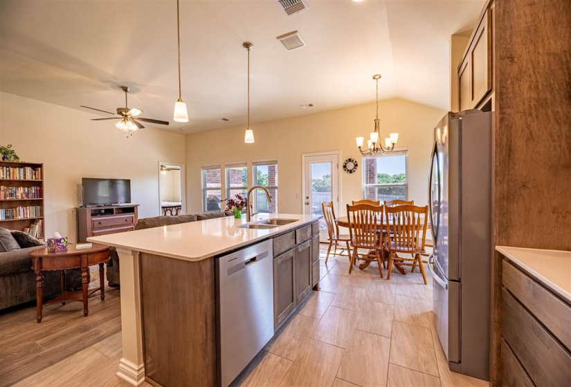 3 Bedrooms Bedrooms, 0 ,2 BathroomsBathrooms,Residential,Single Family,Prairie,1,132557