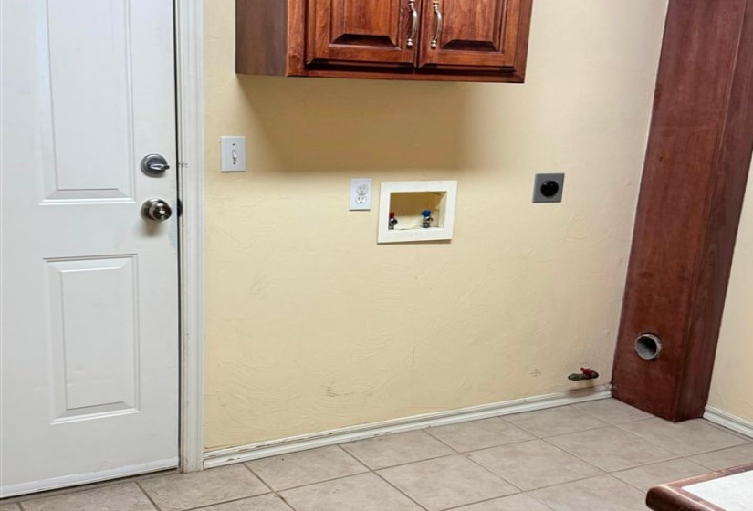 4 Bedrooms Bedrooms, 0 ,2 BathroomsBathrooms,Residential,Single Family,Pecan Hill,1,132558