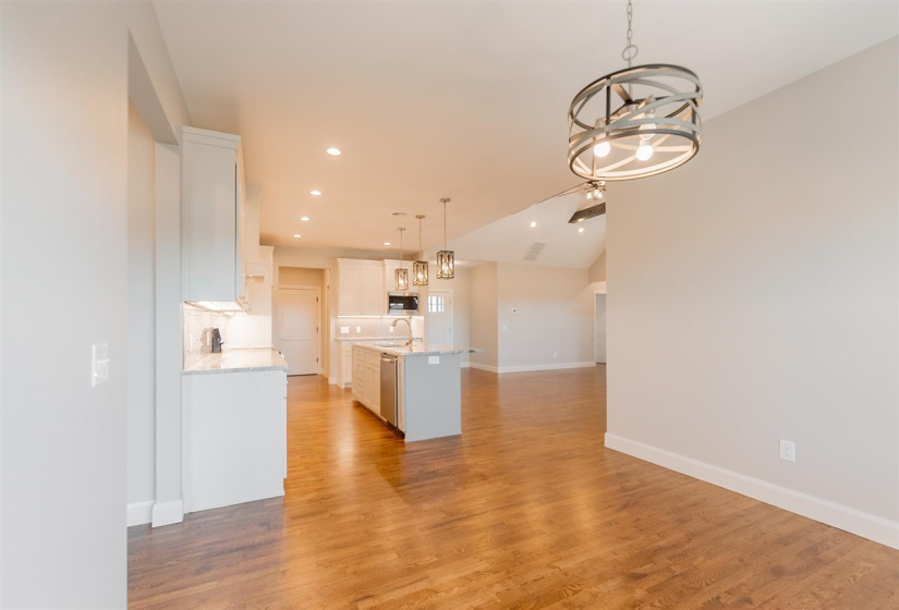 4 Bedrooms Bedrooms, 0 ,3 BathroomsBathrooms,Residential,Single Family,Stonebrairr,1,132565