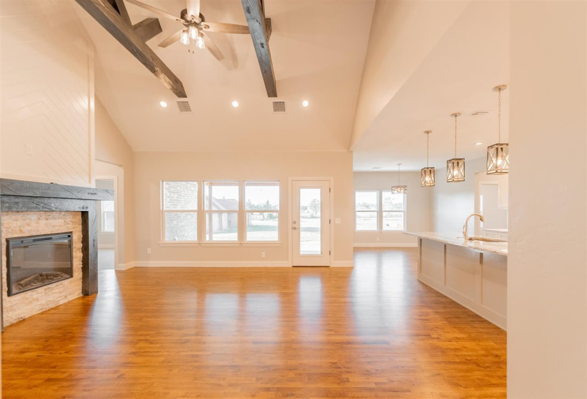 4 Bedrooms Bedrooms, 0 ,3 BathroomsBathrooms,Residential,Single Family,Stonebrairr,1,132565