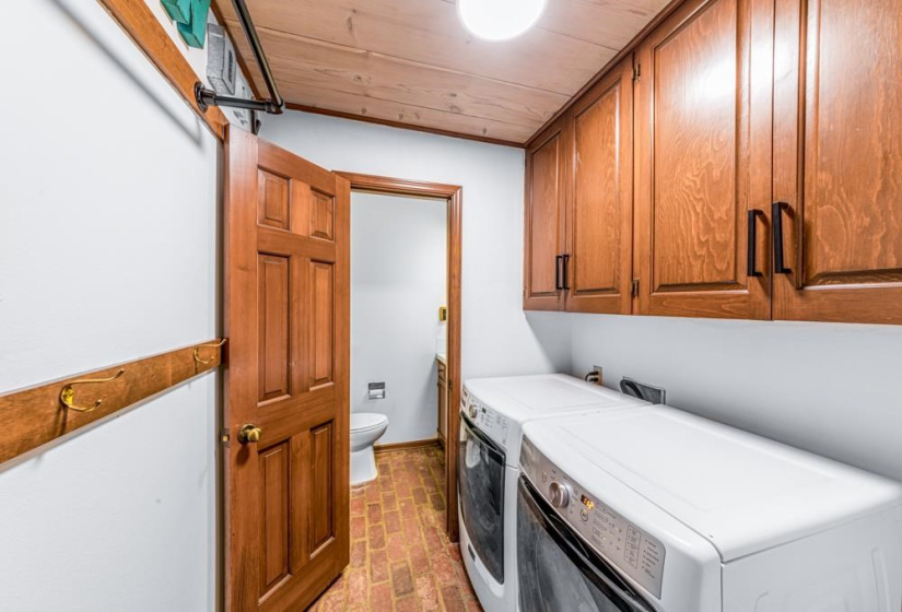 4 Bedrooms Bedrooms, 0 ,2 BathroomsBathrooms,Residential,Single Family,Pecan Drive,1.5,132569