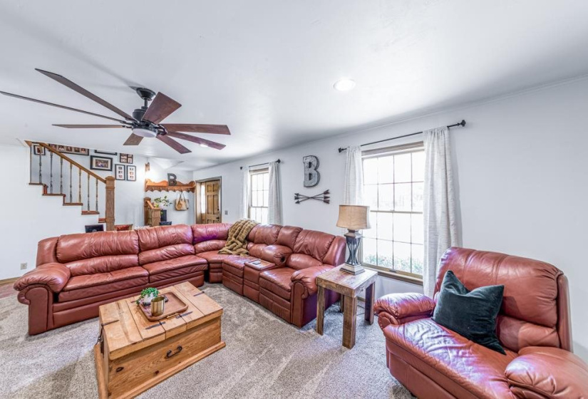 4 Bedrooms Bedrooms, 0 ,2 BathroomsBathrooms,Residential,Single Family,Pecan Drive,1.5,132569