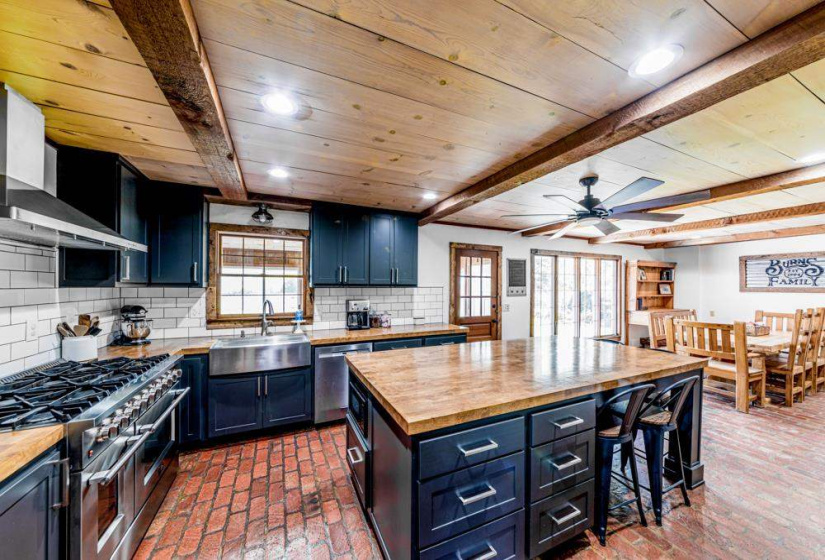 4 Bedrooms Bedrooms, 0 ,2 BathroomsBathrooms,Residential,Single Family,Pecan Drive,1.5,132569