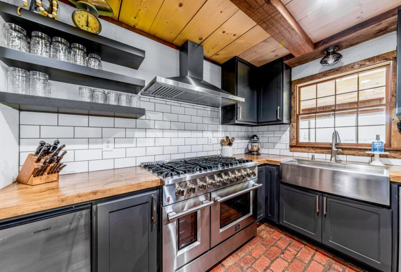 4 Bedrooms Bedrooms, 0 ,2 BathroomsBathrooms,Residential,Single Family,Pecan Drive,1.5,132569